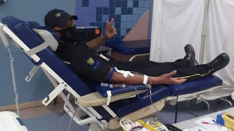 Colaboradores da Front realizam doação de sangue